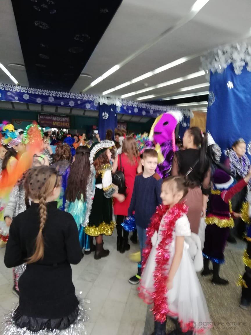 Наши ученики приняли участие в праздновании Нового Года организованной Акимом города Алматы