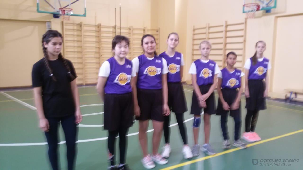 Участники городских соревнований по баскетболу Алтын доп. Ученицы 7 класса
