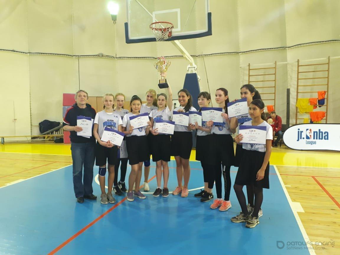 Первое место в городском турнире по баскетболу "Школьная лига 2018-2019"