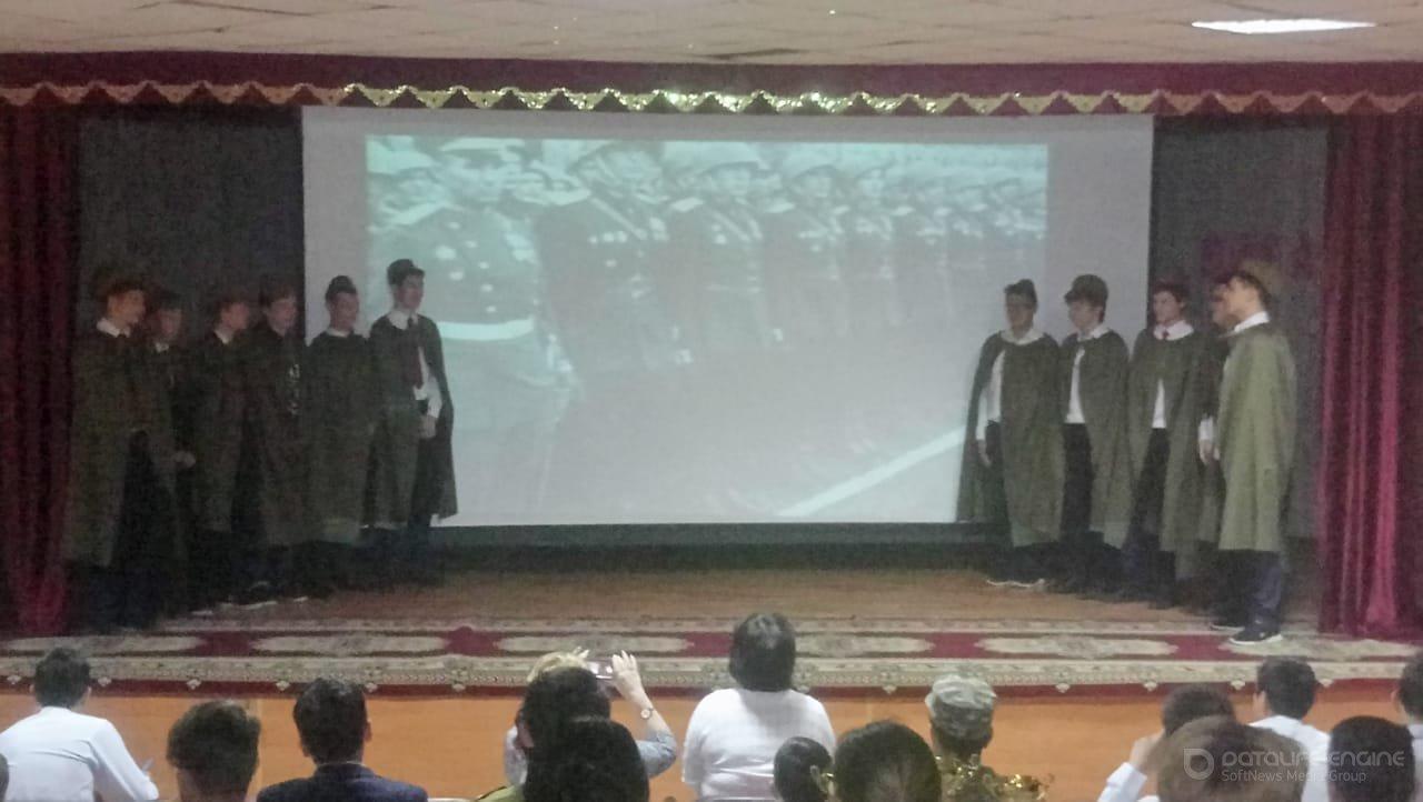 Школьный конкурс военно-патриотической песни среди учащихся 9-11 классов