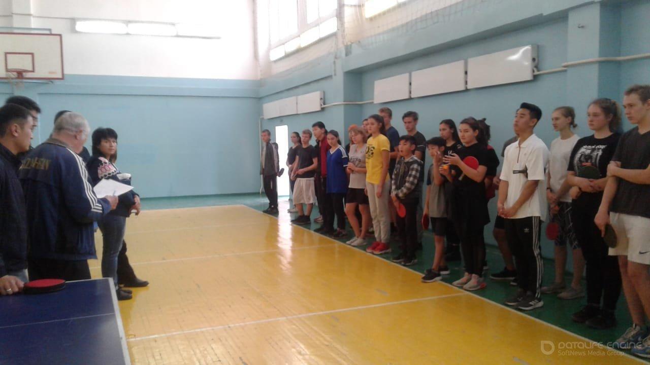 Сегодня в нашей школе прошли районные соревнования по настольному теннису среди учащихся школ Турксибского района 