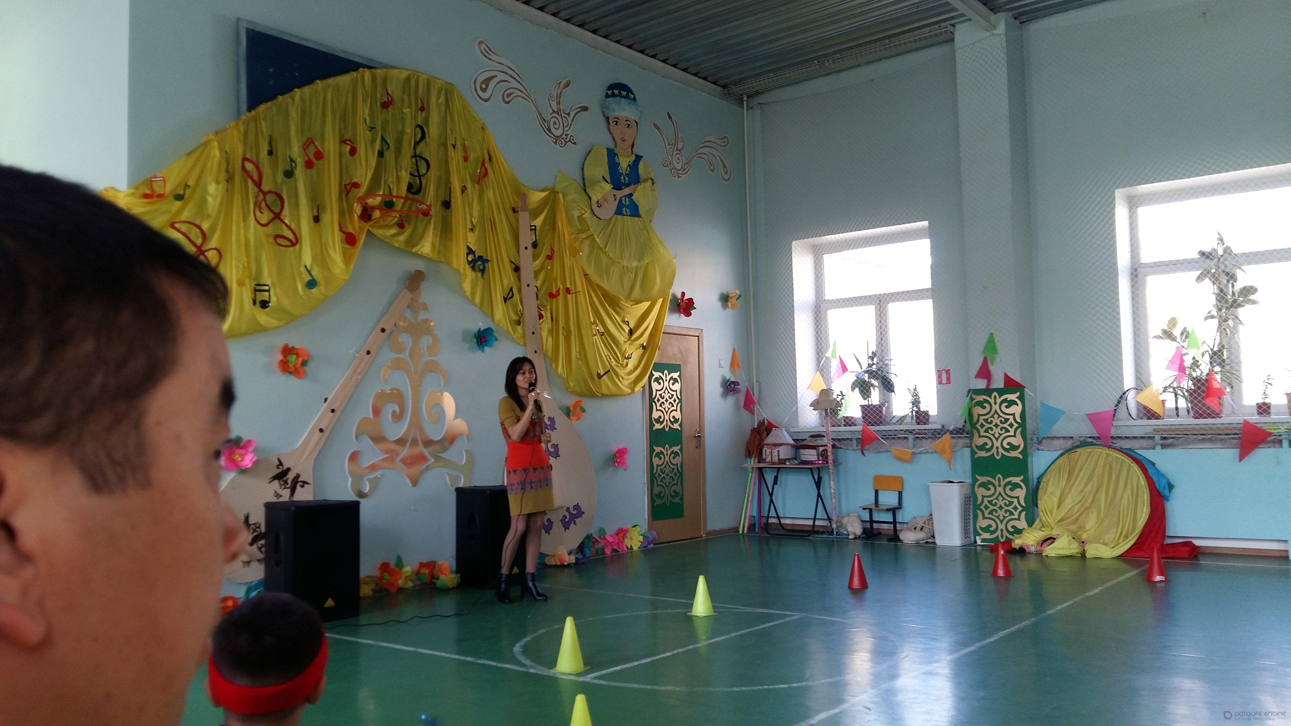 Второй день спортивных мероприятий посвящённых празднику Наурыз между учащимися параллели 3 и 4х классов 