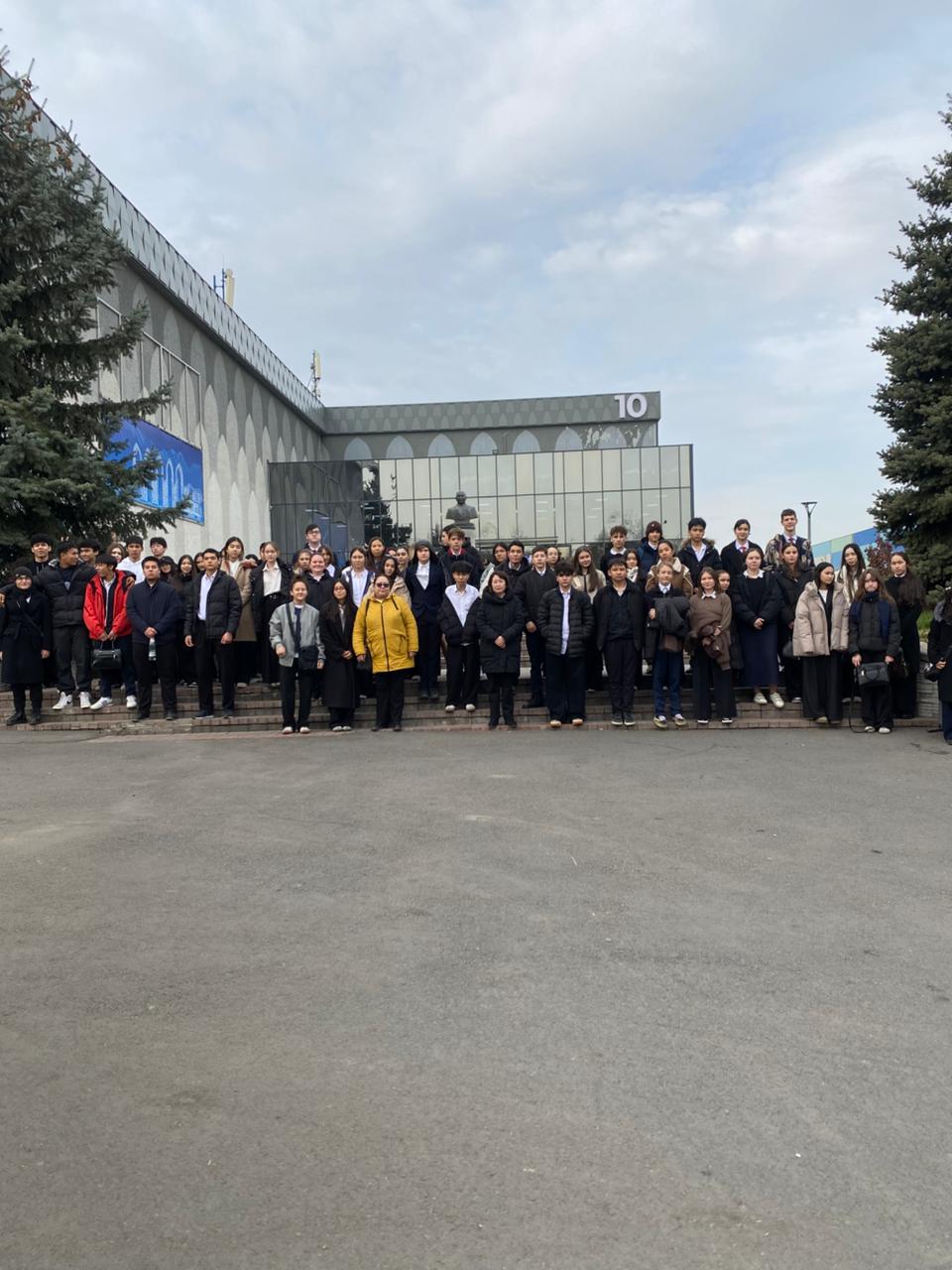 Учащиеся 9 и 11 классов посетили XXIV Казахстанскую Международную выставку «Образование и карьера»