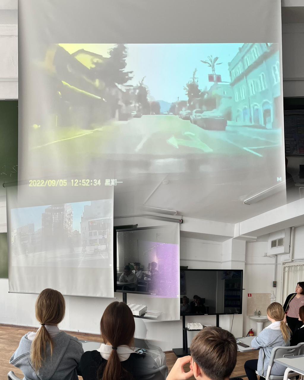 «Көмек» бағдарламасы аясында мектебімізде жер сілкінісі кезіндегі қауіпсіздік тақырыбында сынып сағаттары өткізілді.