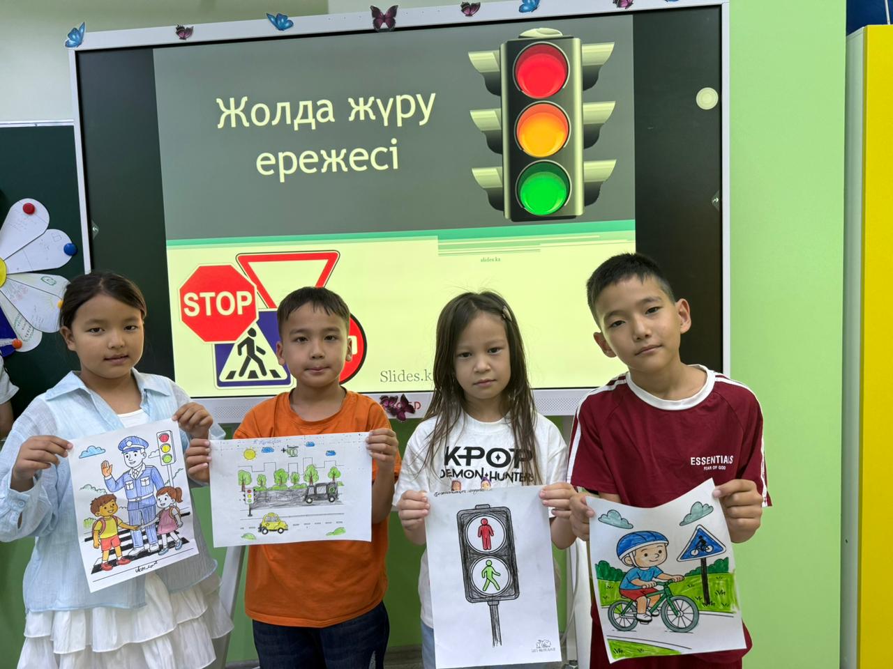 Қауіпсіздік ережелеріне арналған түсіндіру жұмыстары мен әңгімелер